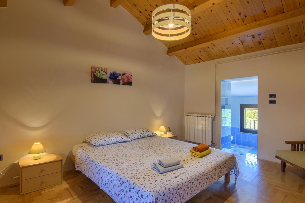 Holiday Home Kukurin Bale Eksteriør bilde