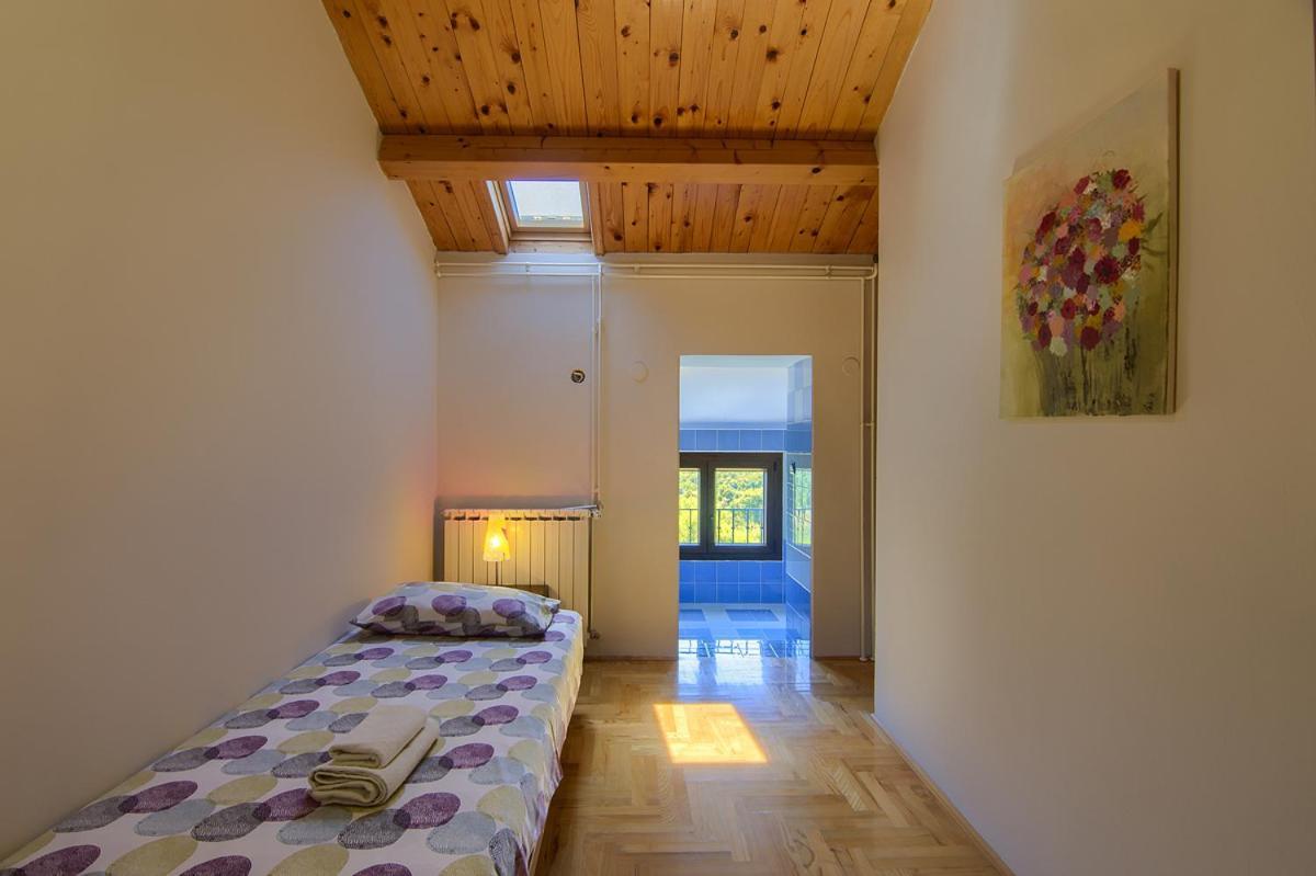 Holiday Home Kukurin Bale Eksteriør bilde